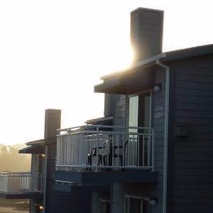 Beach House Inn photo