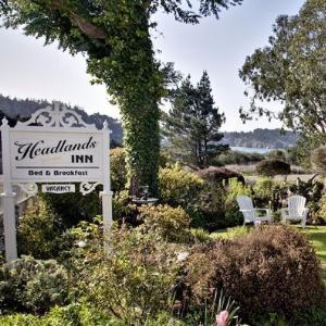 Headlands Inn Bed and Breakfast photo