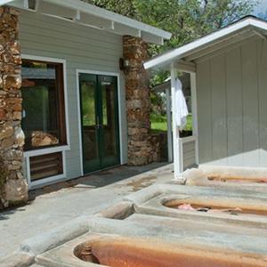 Vichy Springs Resort photo