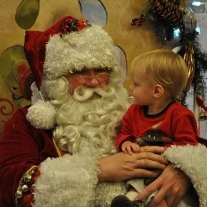 Visit With Santa at V Marketplace
